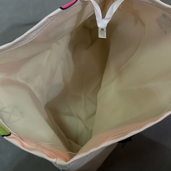 Disney Character Tote Bag - Multicolor new without tags - Picture 3 of 5